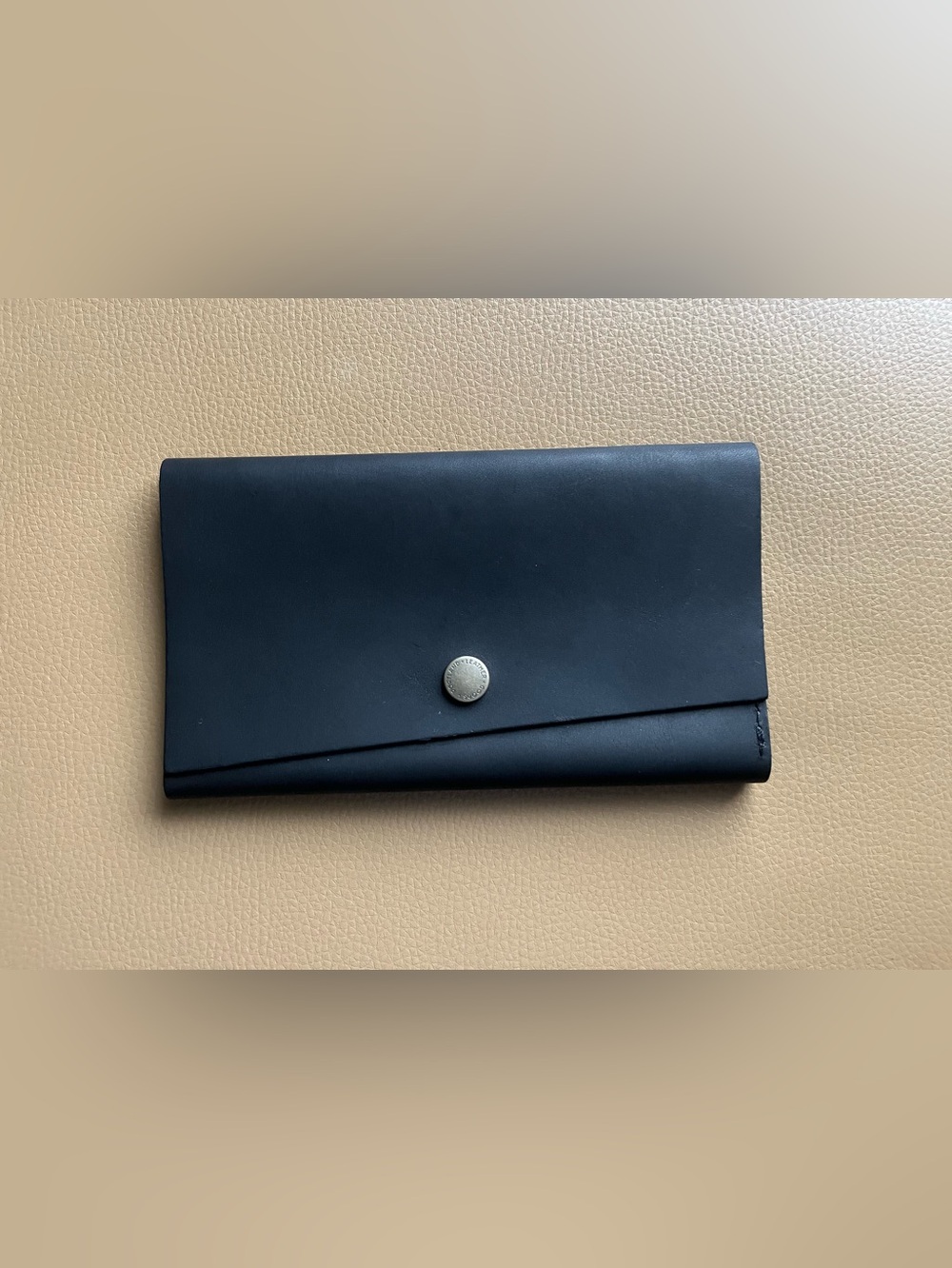 Portland Leather Goods Rancher Wallet Trifold Snap in Black EUC.